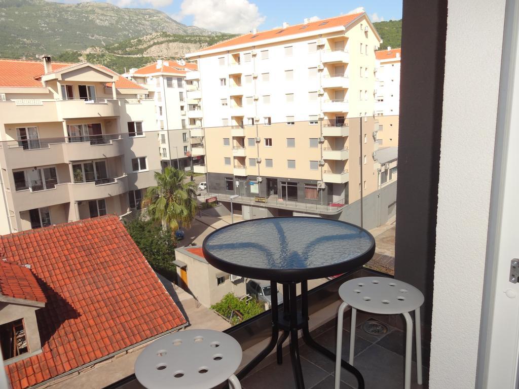 Nataliia Twister Apartment Будва Екстер'єр фото